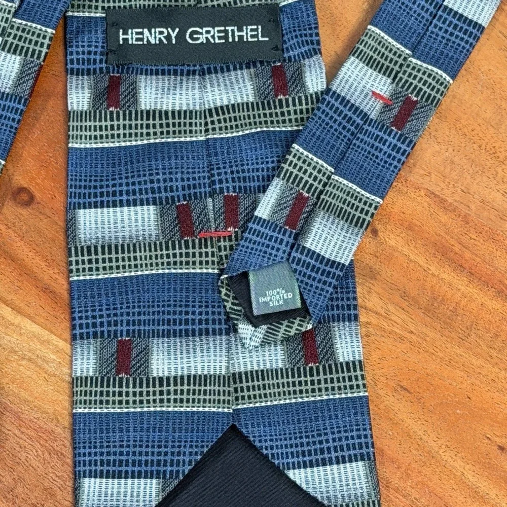 HENRY‎ GRETCHEL 100% Imported Silk Blue Geometric Pattern Men's Necktie